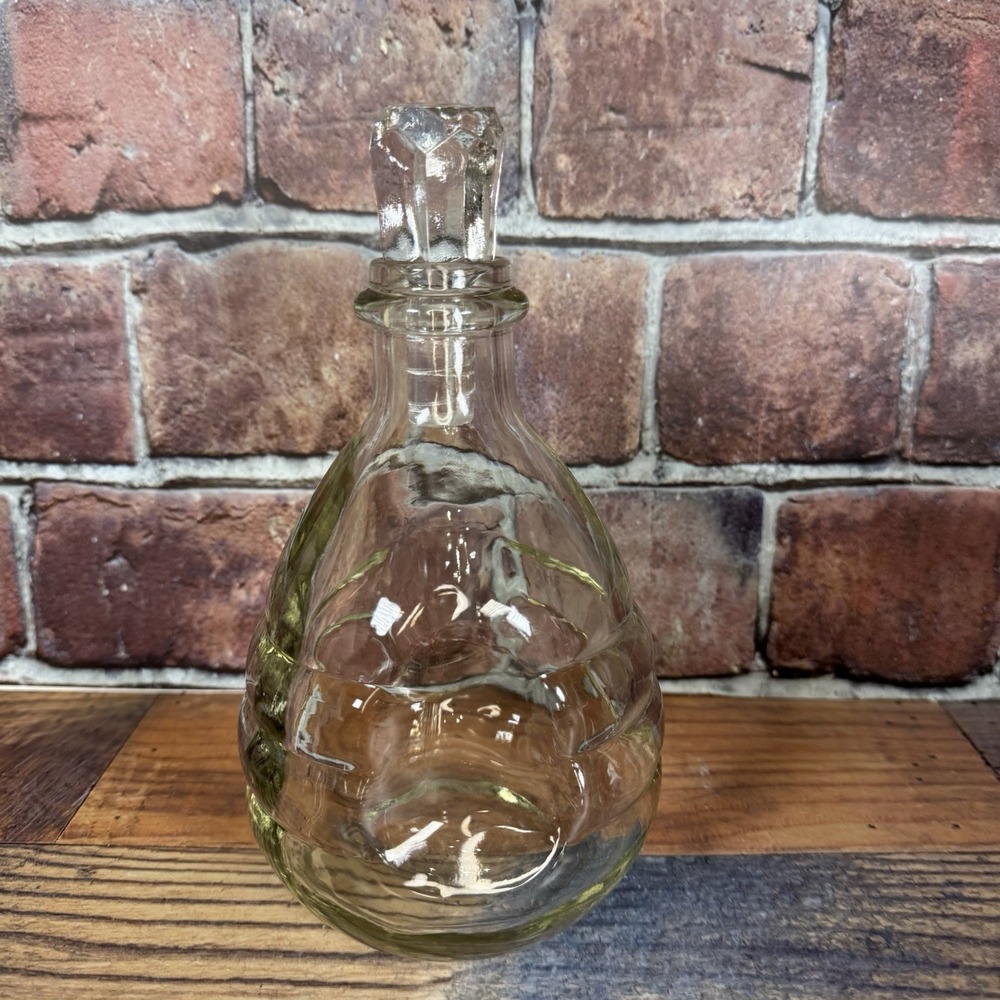 Vintage MCM Glass Liquor/ Whiskey Decanter w/ Stopper Round Ribbed Barware‎